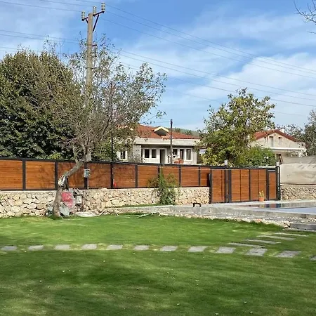Miro House Villa *
